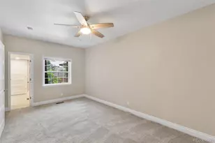 4250 S Olive St, Denver, CO 80237 - Photo 15