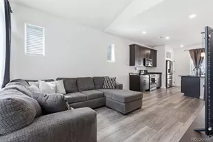 21845 E 44th Pl, Aurora, CO 80019 - Photo 7