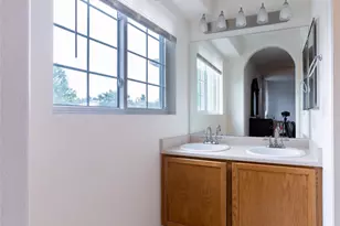19542 E 19th Pl, Aurora, CO 80011 - Photo 13