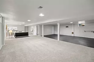 3941 S Hillcrest Dr, Denver, CO 80237 - Photo 35