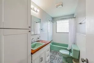 1072 S Decatur St, Denver, CO 80219 - Photo 7