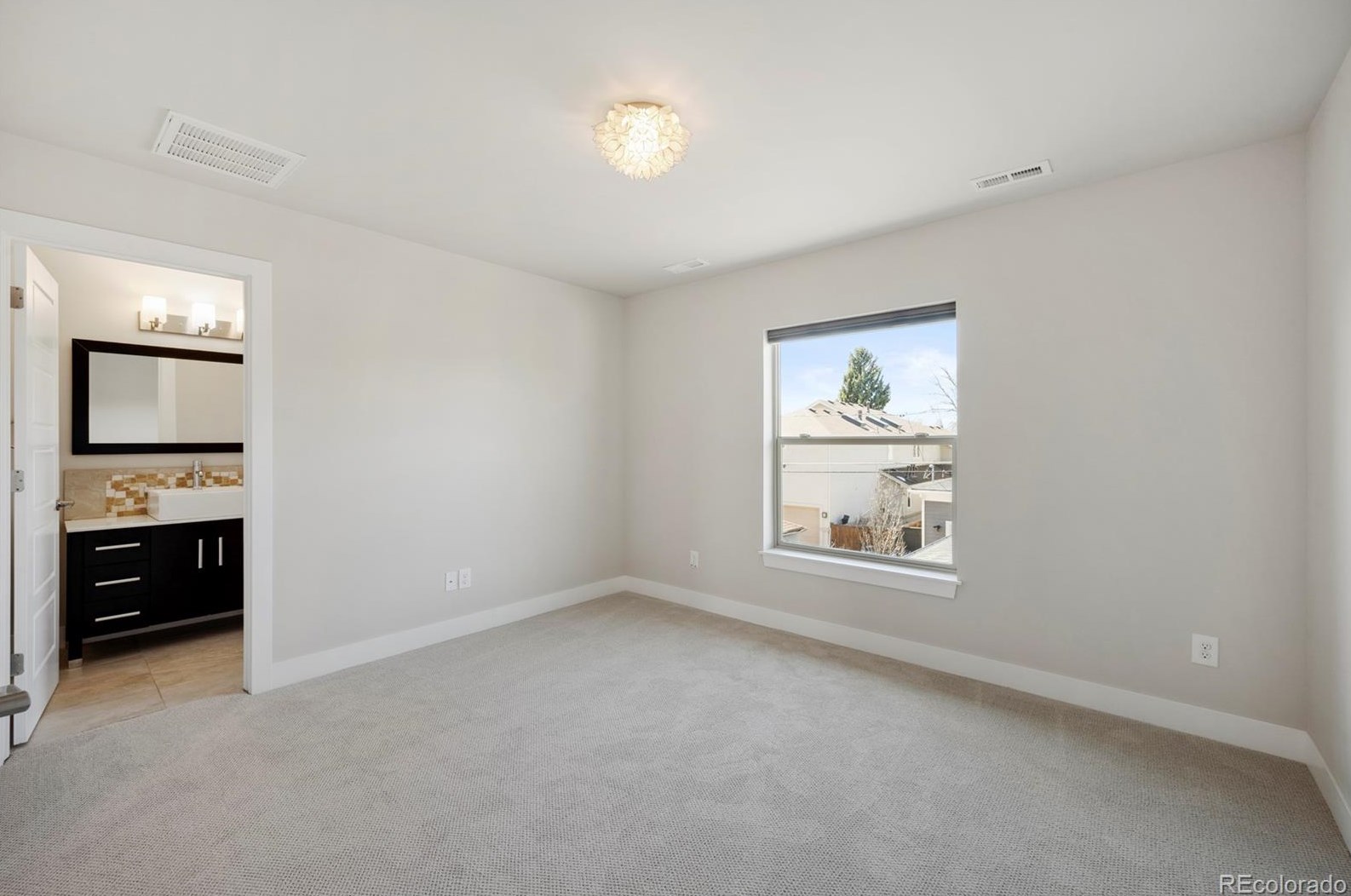 1355 Clayton St, Denver CO  80206-2408 exterior