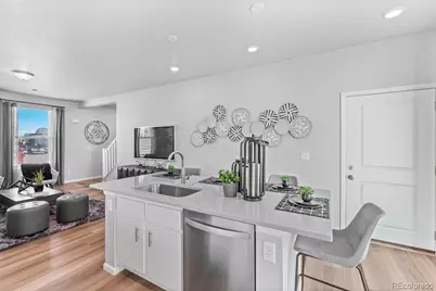 10158 Scranton Court, Commerce City, CO 80022 - Photo 5