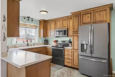 10572 Washington Way, Northglenn, CO 80233 - Photo 9