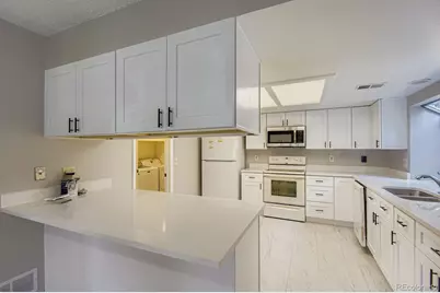 12440 E Pacific Circle #B, Aurora, CO 80014 - Photo 3