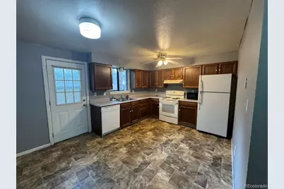 205 E Longs Peak Avenue #C, Longmont, CO 80504 - Photo 3
