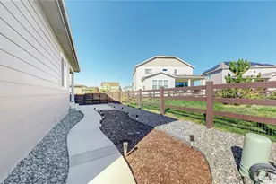 26 S Undergrove St, Aurora, CO 80018 - Photo 27