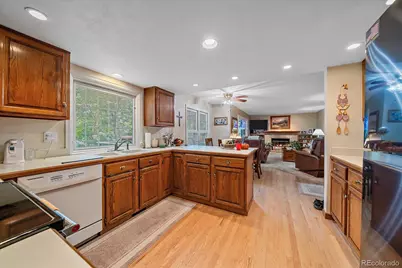 9885 W Aqueduct Place, Littleton, CO 80123 - Photo 15