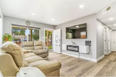 884 Vaughn Street, Aurora, CO 80011 - Photo 5