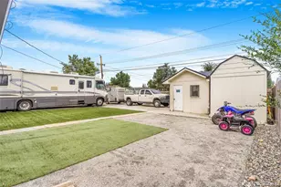 884 Vaughn St, Aurora, CO 80011 - Photo 25