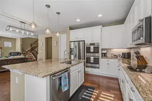 899 McMurdo Cir, Castle Rock, CO 80108 - Photo 7
