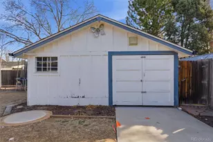 666 Kittredge St, Aurora, CO 80011 - Photo 27