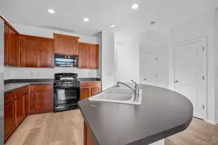 25581 E 2nd Pl, Aurora, CO 80018 - Photo 5