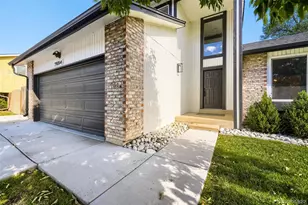 7654 W Ontario Pl, Littleton, CO 80128 - Photo 3