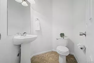 5552 Killarney St, Denver, CO 80249 - Photo 15