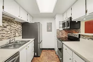 1793 S Pitkin St, Aurora, CO 80017 - Photo 5