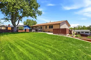 1947 S Xenon St, Lakewood, CO 80228 - Photo 9