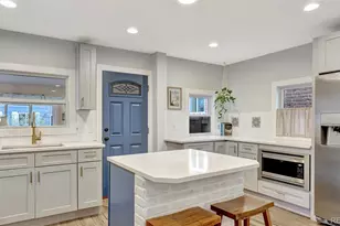 2549 Glenarm Pl, Denver, CO 80205 - Photo 3
