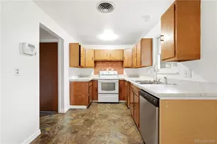 323 Fulton St, Aurora, CO 80010 - Photo 9