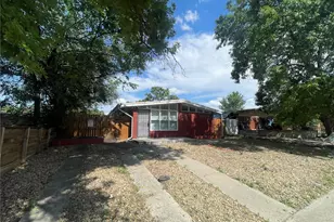 1930 Dallas St, Aurora, CO 80010 - Photo 11