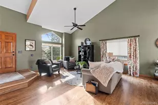 8423 Owens Ct, Arvada, CO 80005 - Photo 9