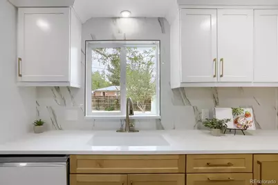 909 E 9th Avenue, Broomfield, CO 80020 - Photo 11