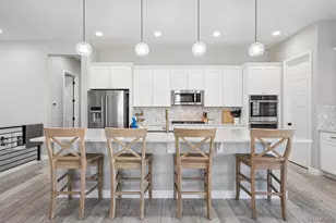 27705 E Davies Dr, Aurora, CO 80016 - Photo 3