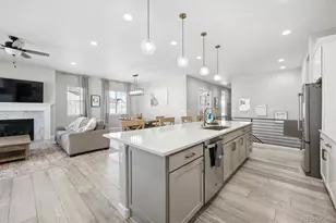 27705 E Davies Dr, Aurora, CO 80016 - Photo 5