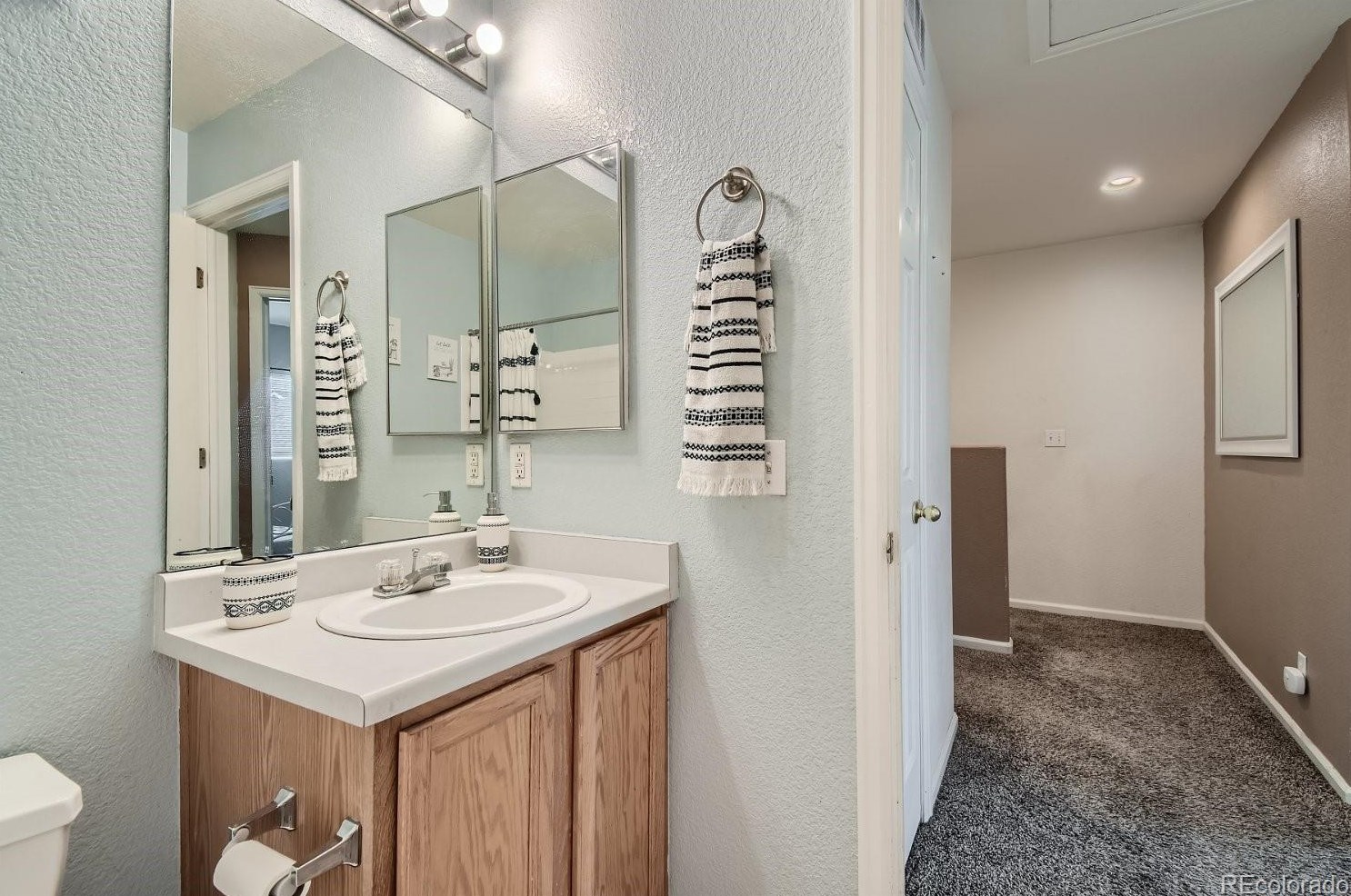 11054 Gaylord St, Denver CO  80233-1390 exterior