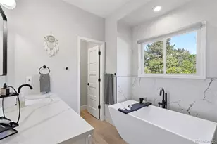 434 E Lake Pl, Littleton, CO 80121 - Photo 17