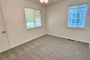 1934 Kenton St, Aurora, CO 80010 - Photo 5