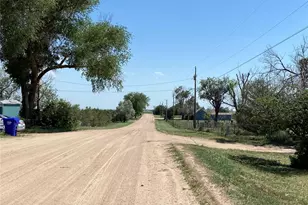 12729 Desert Dr, Sterling, CO 80751 - Photo 5