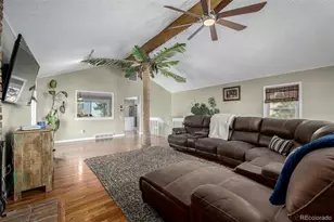 2946 S Moline Pl, Aurora, CO 80014 - Photo 5