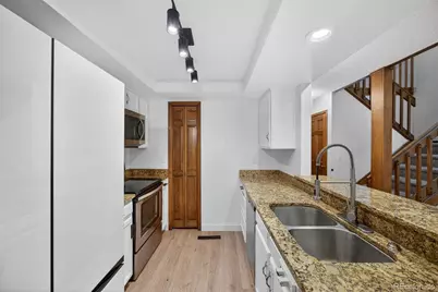 4110 S Evanston Circle #B, Aurora, CO 80014 - Photo 9