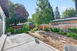 2260 Leyden St, Denver, CO 80207 - Photo 27