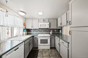 3657 S Laredo St, Aurora, CO 80013 - Photo 7