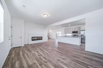 10177 Scranton Court, Commerce City, CO 80022 - Photo 5