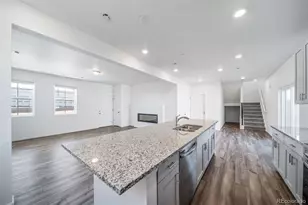 10177 Scranton Ct, Commerce City, CO 80022 - Photo 9