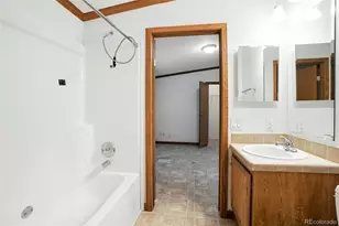 5711 W Kentucky Ave, Lakewood, CO 80226 - Photo 21