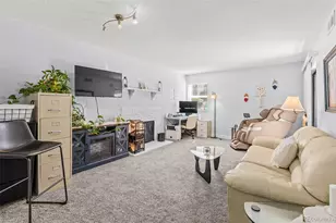 9867 E Peakview Ave, Englewood, CO 80111 - Photo 7