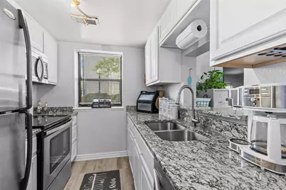 9867 E Peakview Avenue #E1, Englewood, CO 80111 - Photo 3