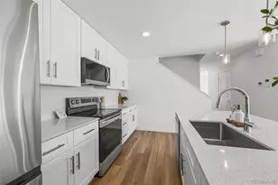 1281 N Akron St, Aurora, CO 80010 - Photo 5