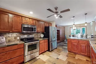 7214 S Kendall Ct, Littleton, CO 80128 - Photo 9