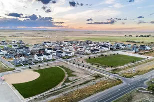 2737 Mosker St, Strasburg, CO 80136 - Photo 3