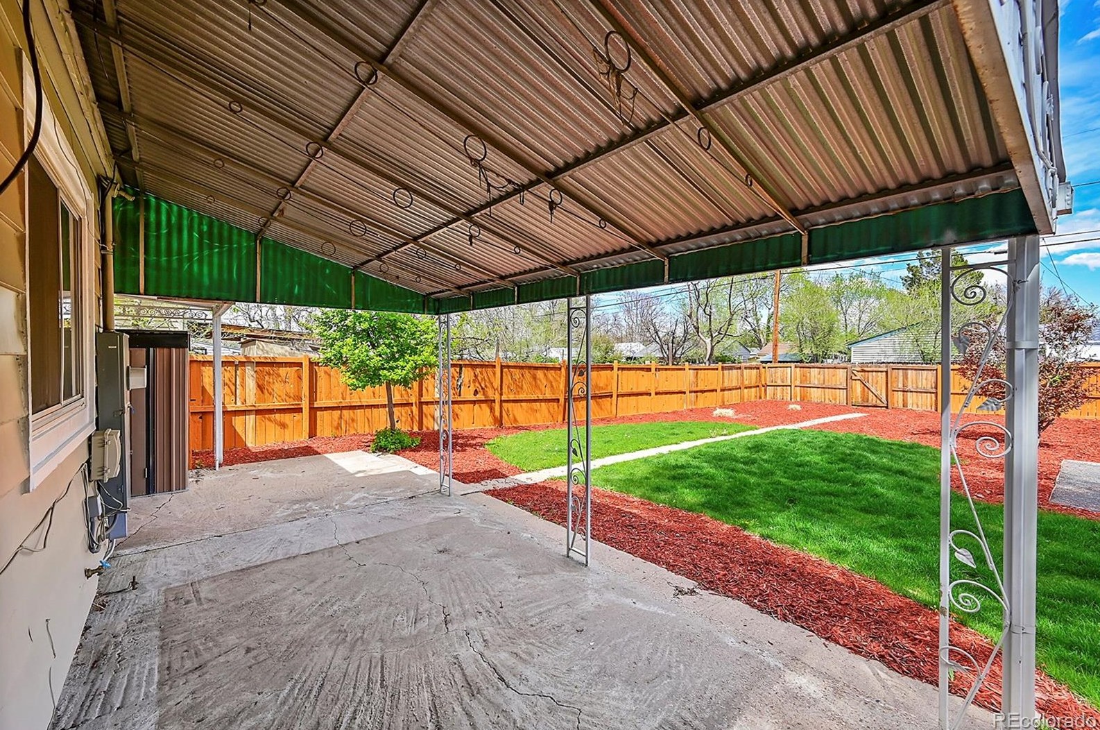 1904 Iola St, Denver CO  80010-2342 exterior
