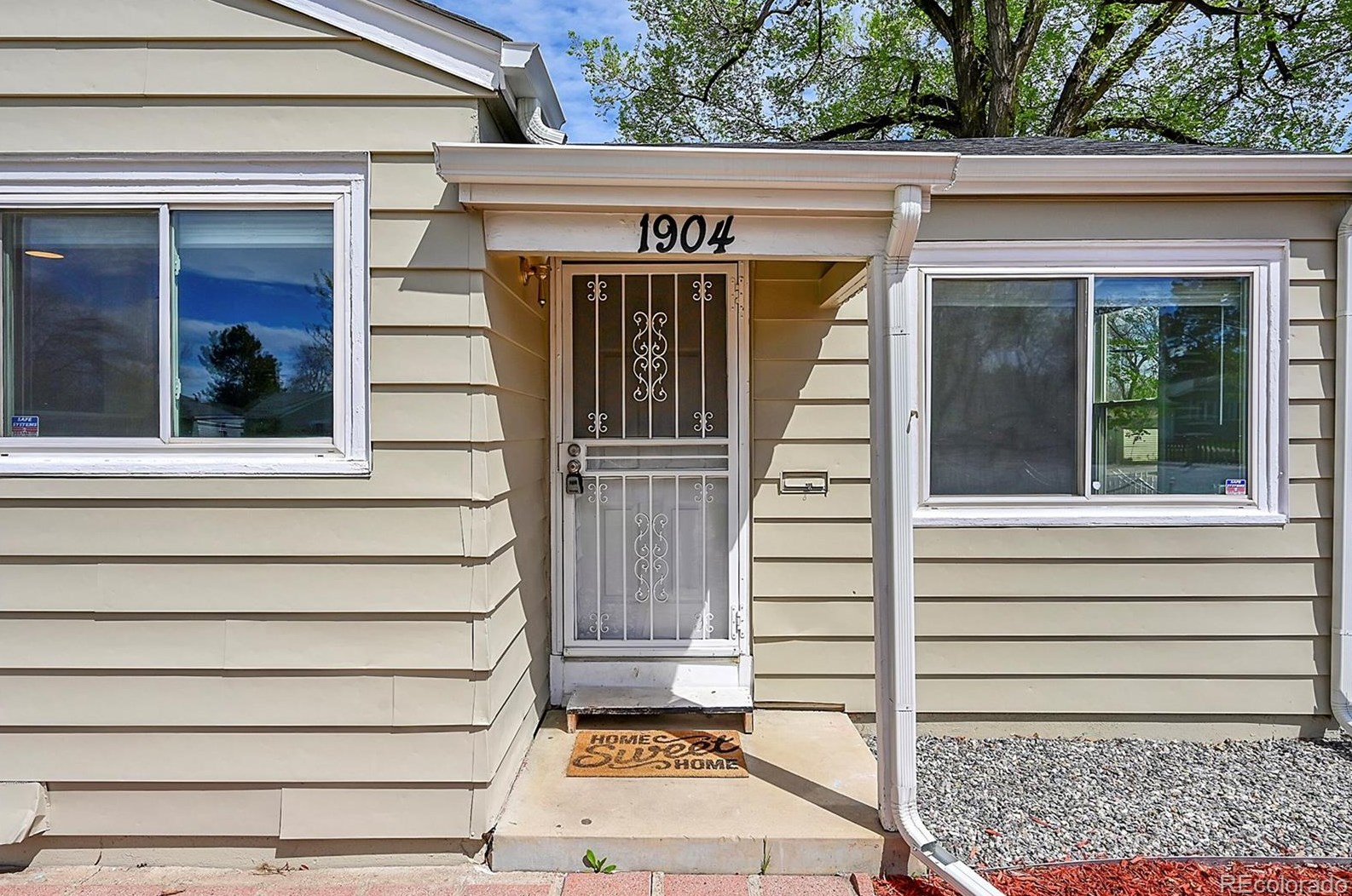 1904 Iola St, Denver CO  80010-2342 exterior
