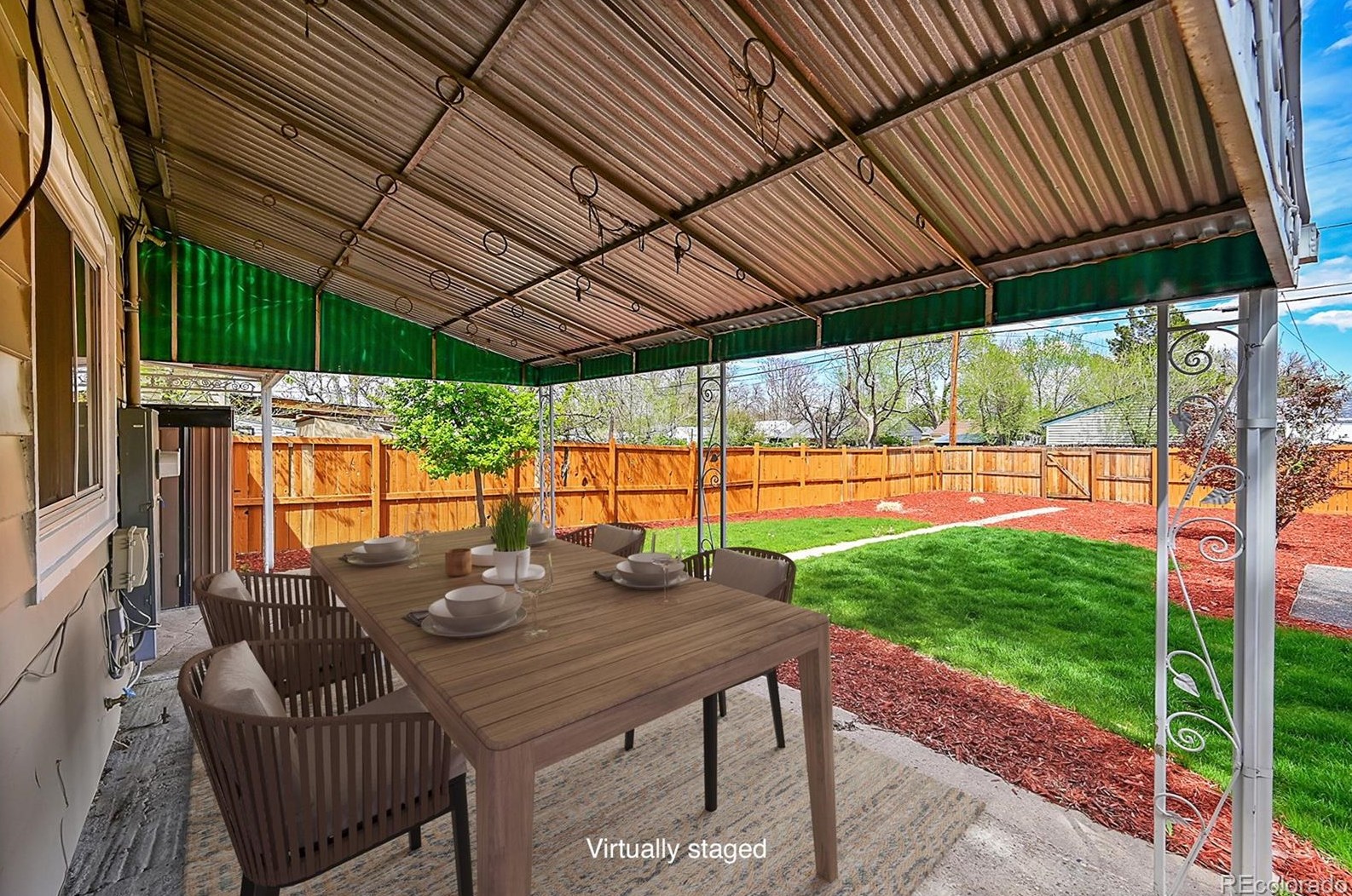 1904 Iola St, Denver CO  80010-2342 exterior