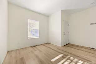 311 Maple St, Bennett, CO 80102 - Photo 5