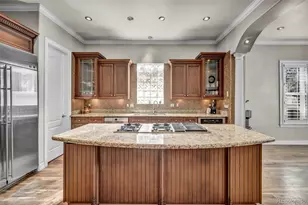 2527 Tremont Pl, Denver, CO 80205 - Photo 13