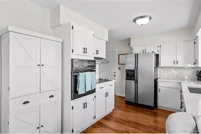 841 E Oakwood Avenue, Centennial, CO 80121 - Photo 3